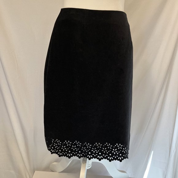Portrait faux suede pencil mini skirt with cut-out patterned hem - Picture 1 of 3